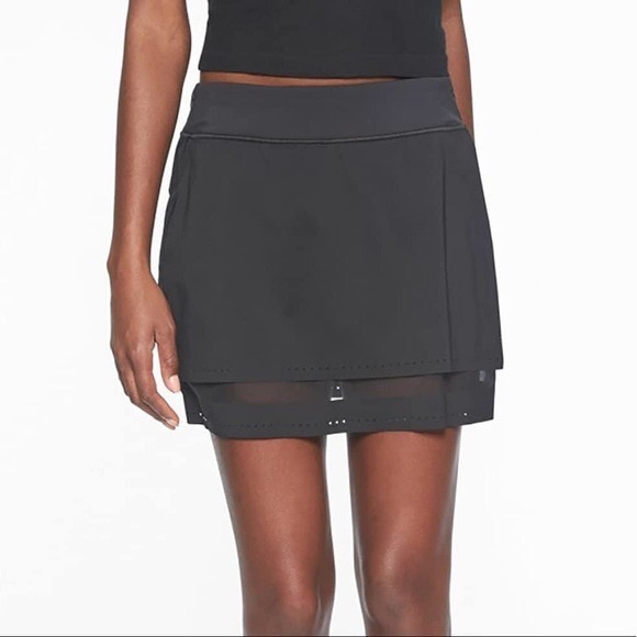 Athleta Laser and Mesh Run Skort in Black Size Small - Picture 1 of 12